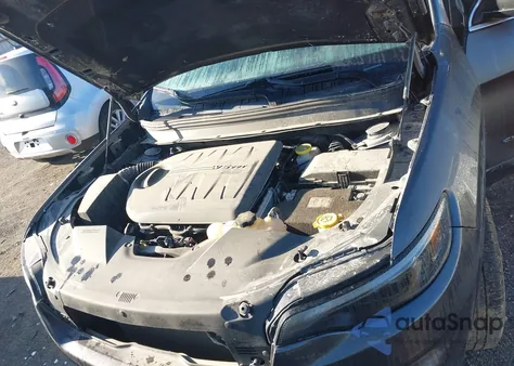 2019 Jeep Cherokee Limited 4X4 from USA, damaged, VIN 1C4PJMDXXKD444833